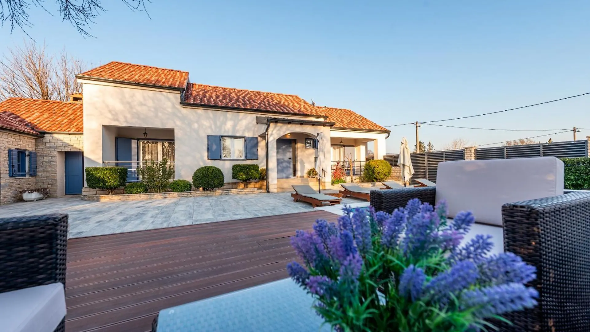 Villa Niko With Heated Pool Pridraga